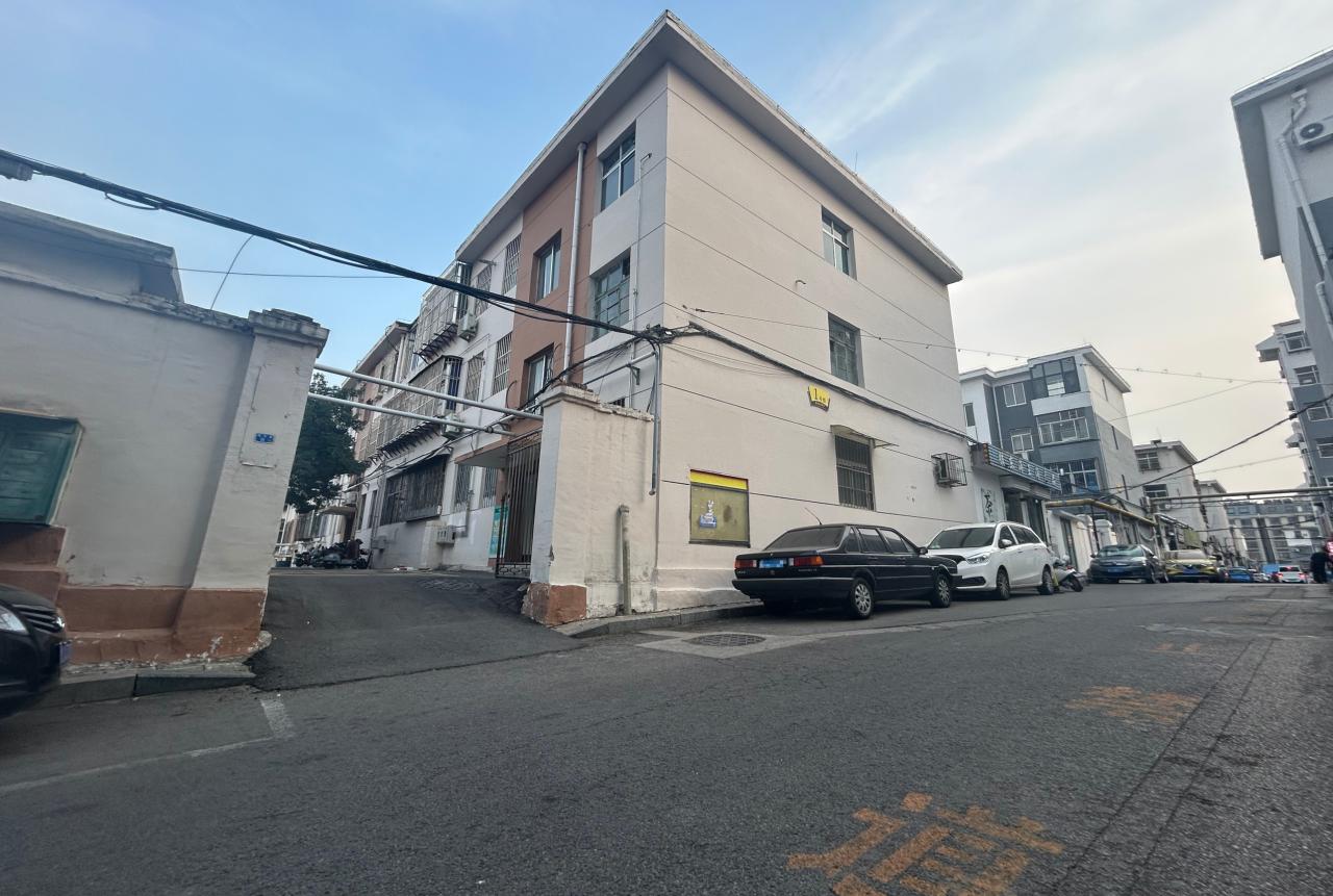 寒潮下的城市运营答卷：泰安市泰山城区热力有限公司疏通供热陈旧堵点，群众屋里更热、心里更暖